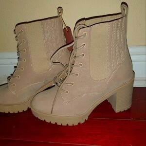 Women's Tan Ankle Boots